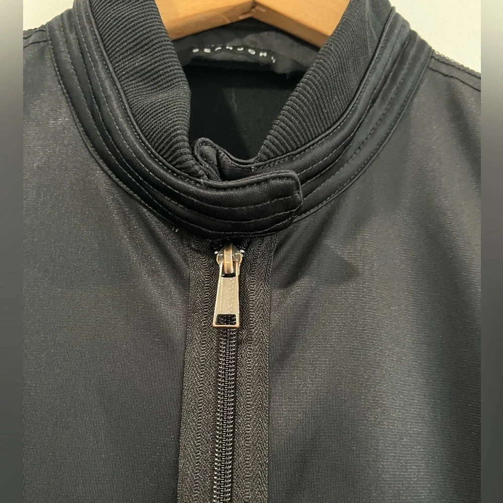 SEAN JOHN MEN'S ZIP SWEATSHIRT WITH SNAP AND ENVELOPE NECK BLACK M